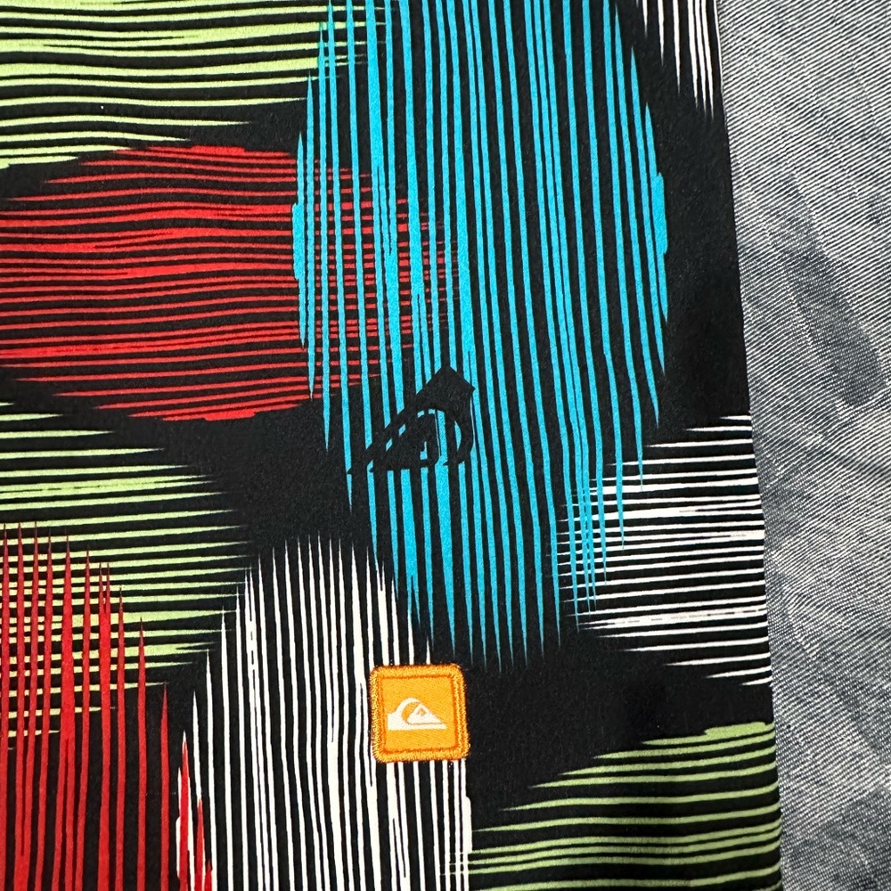 Quiksilver board shorts size 34